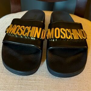 Moschino slides